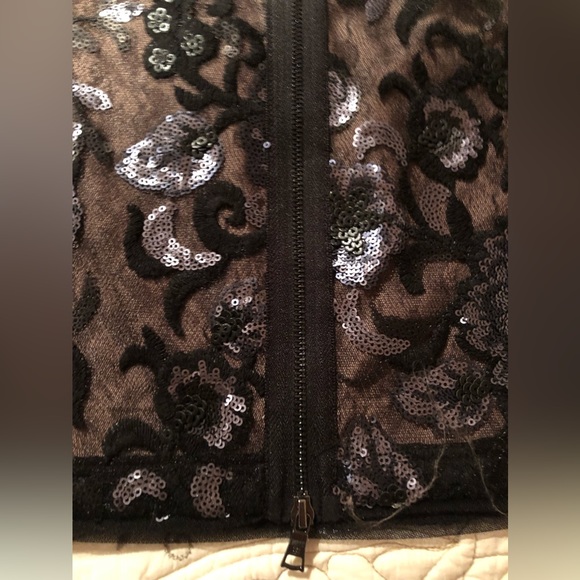 BCBGMAXAZRIA sequin pencil skirt - Picture 7 of 10